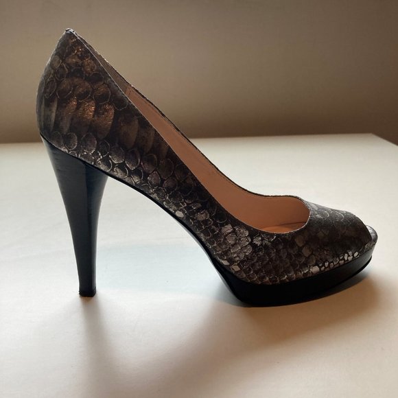 Calvin Klein 8.5 Sexy Metallic Snake-Print Stilettos - Picture 3 of 10